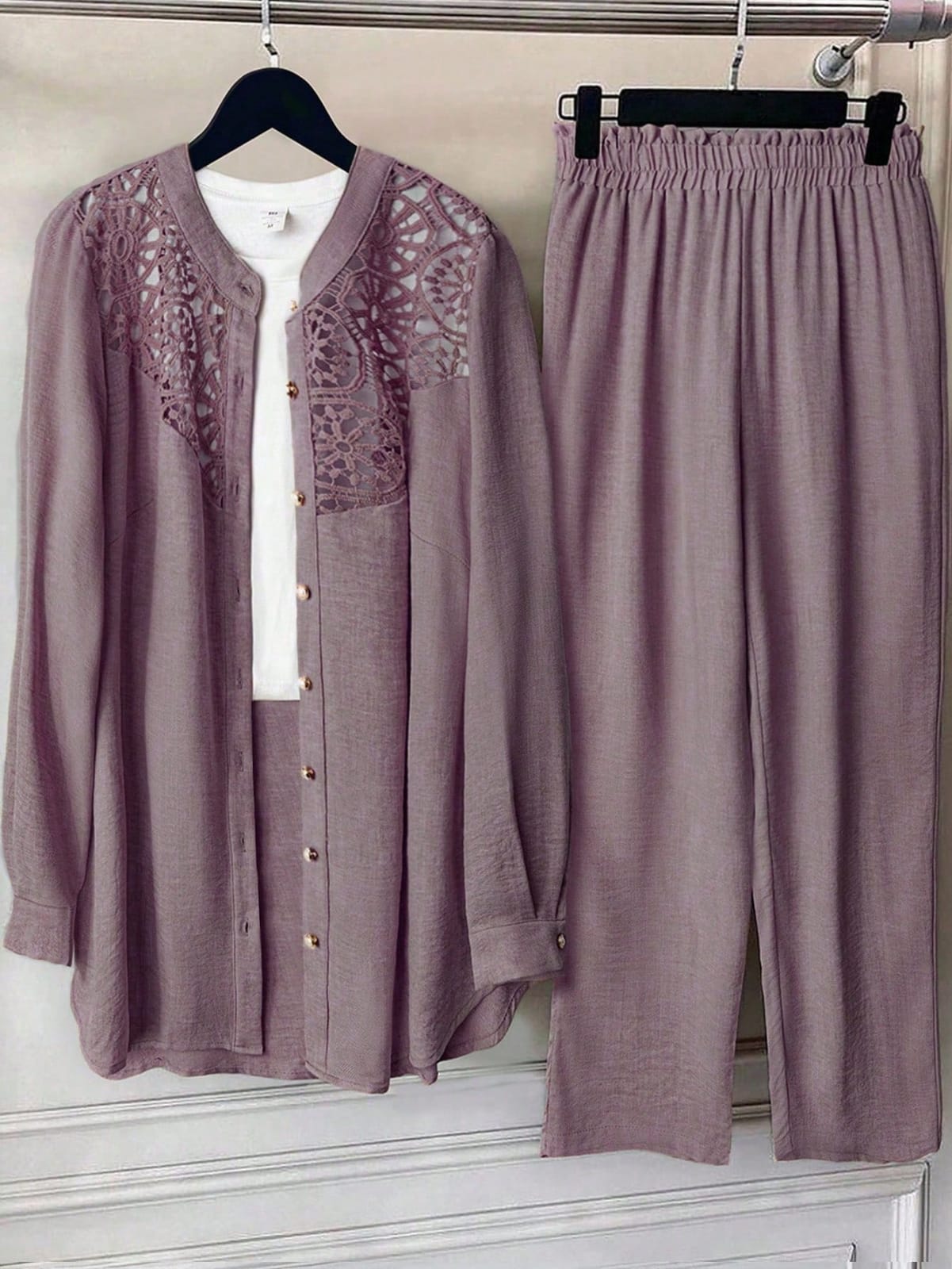 women 14 Women fashion embroidered pink - Image 1